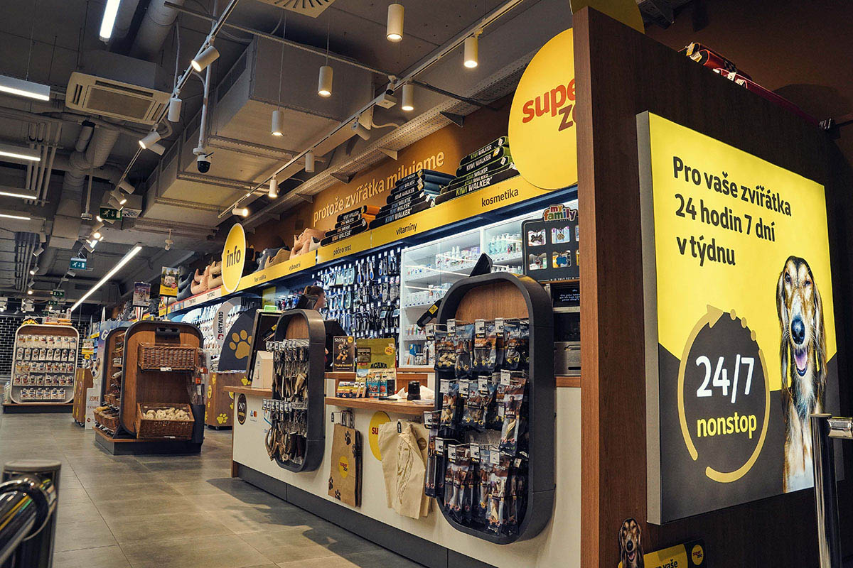 Hybridní prodejny Super zoo